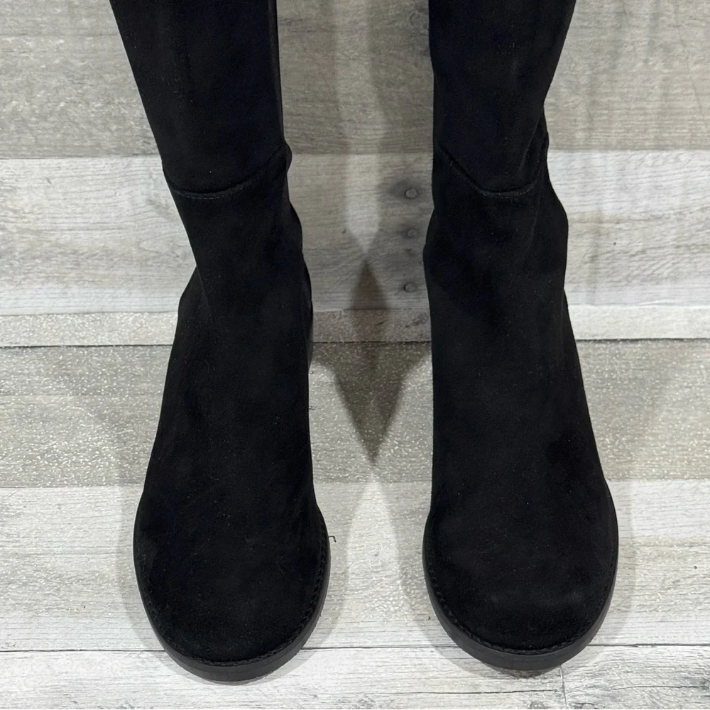 NWOT STUART WEITZMAN 5050 OVER THE KNEE SUEDE BOOTS IN BLACK SIZE - 5B .US